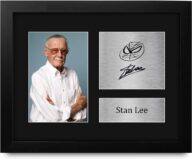 HWC Trading Stan Lee Marvel Gifts USL Framed Signed Printed Autograph Picture for TV Show Fans – US Letter Size